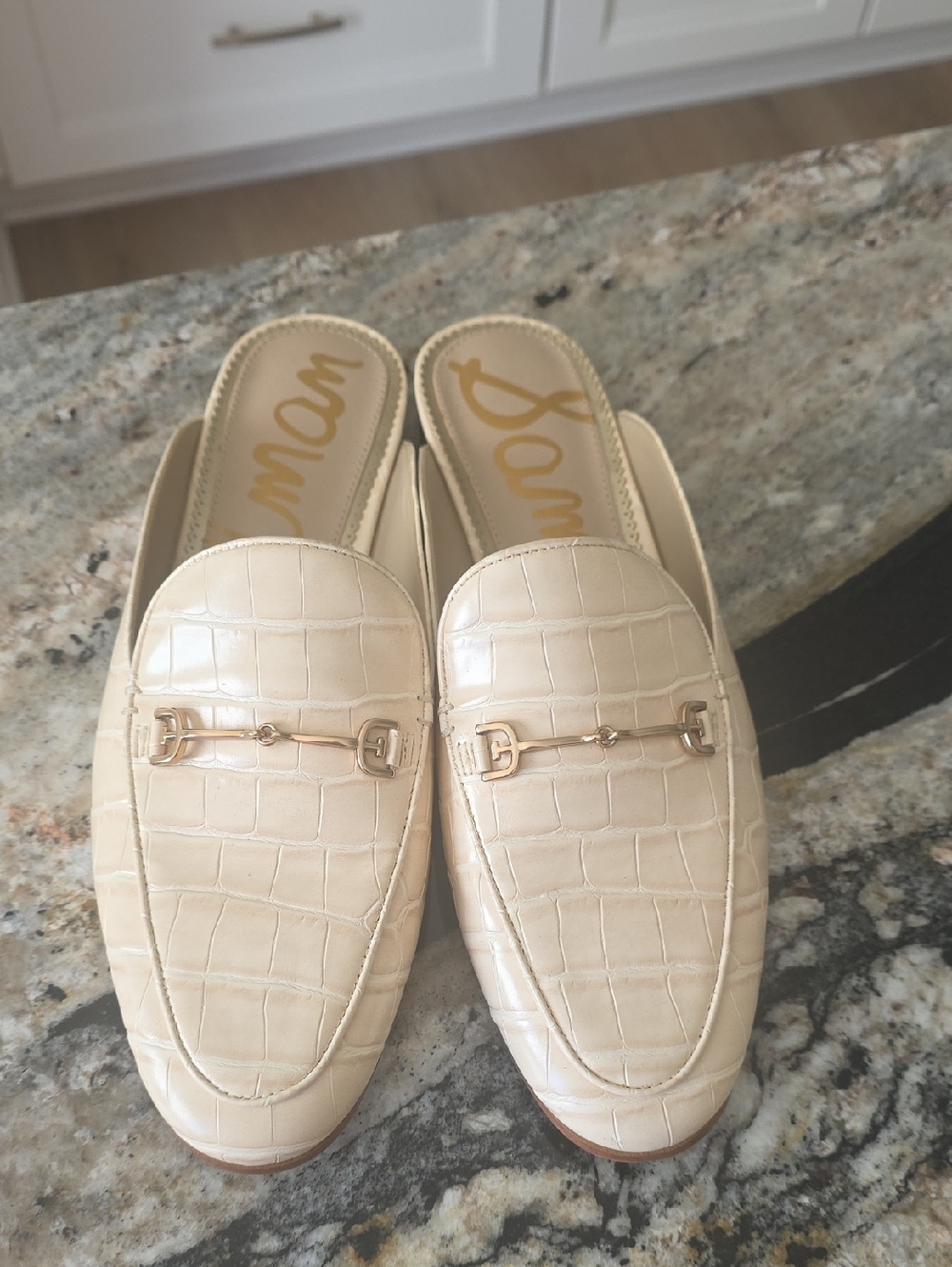 PRISTINE Sam Edelman Linnie Horse Bit Mule Eggshell Croc Size 9.5 Cream Ecru - Picture 7 of 13